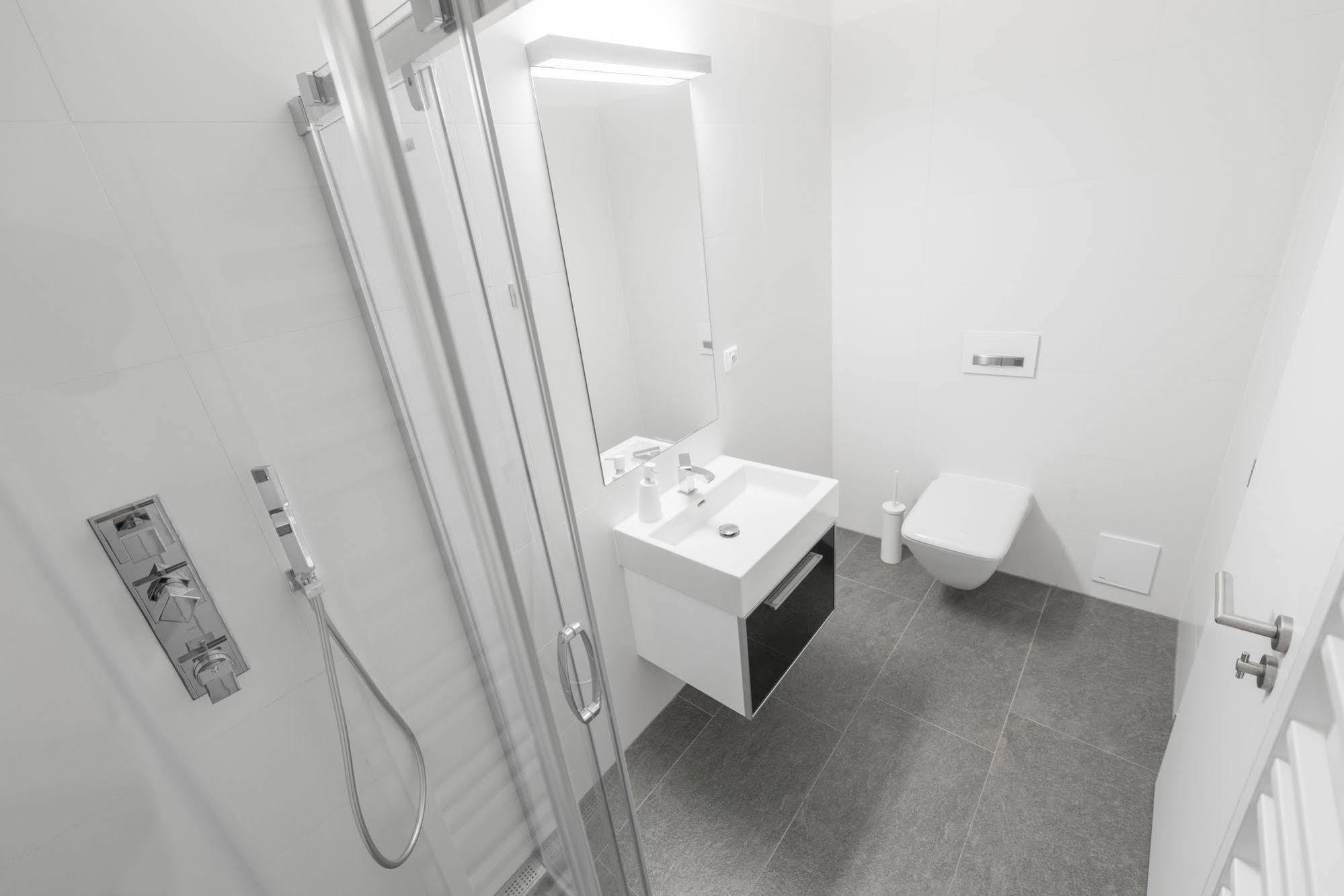 Theresian Apartment ออสตรูชนา ภายนอก รูปภาพ