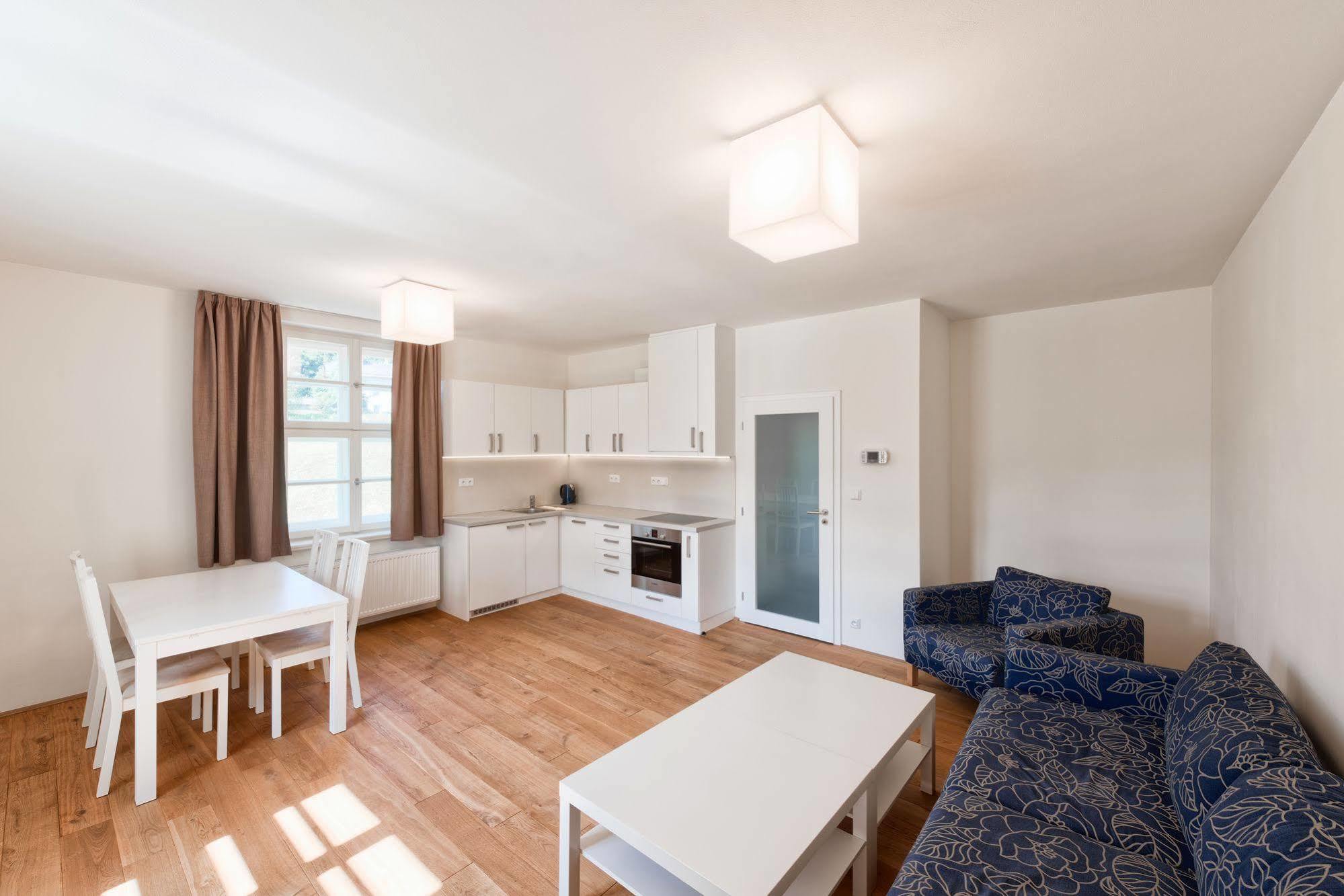 Theresian Apartment ออสตรูชนา ภายนอก รูปภาพ