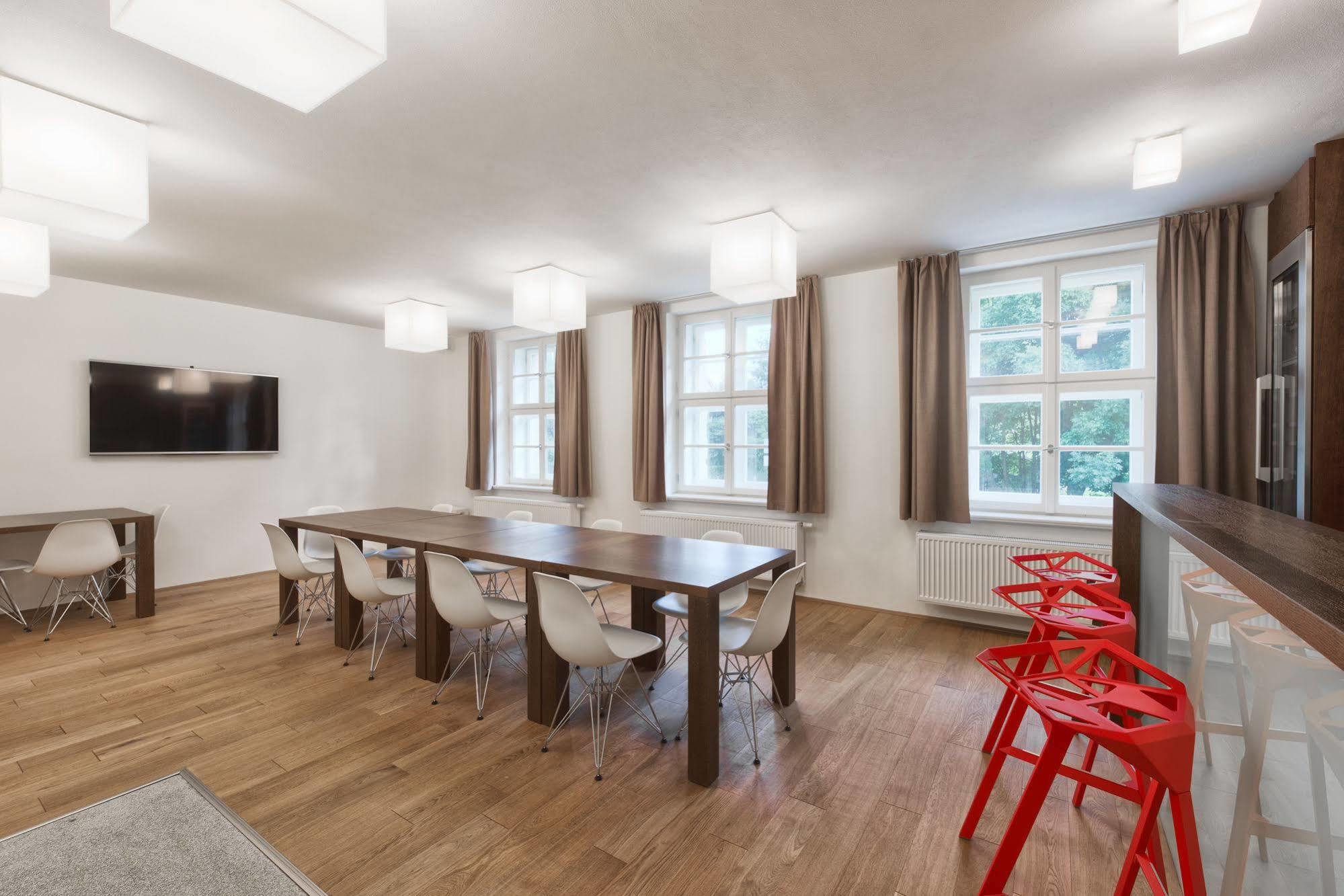 Theresian Apartment ออสตรูชนา ภายนอก รูปภาพ